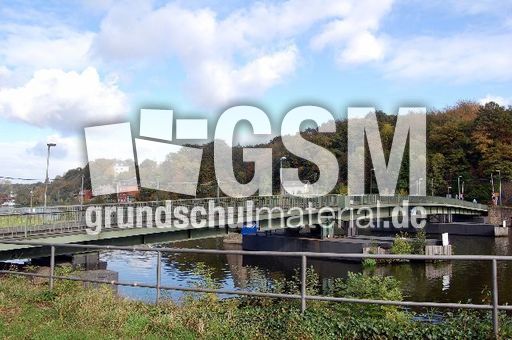 Dahlhauser Schwimmbrücke in Bochum_1.jpg